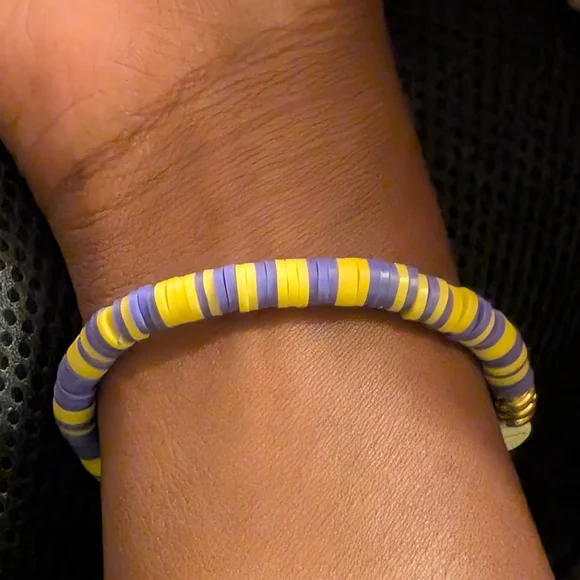LA Lakers Handmade Bracelet - Picture 3 of 4
